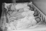 Babies in a hospital in Beijing, China, at the beginning of the 20th century. Photo: Sidney D. Gamble.